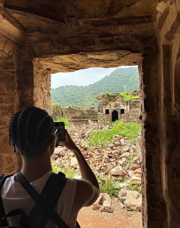 Same-Day Tour to Chand Baori & Bhangarh Fort - Private Day Trip from Jaipur