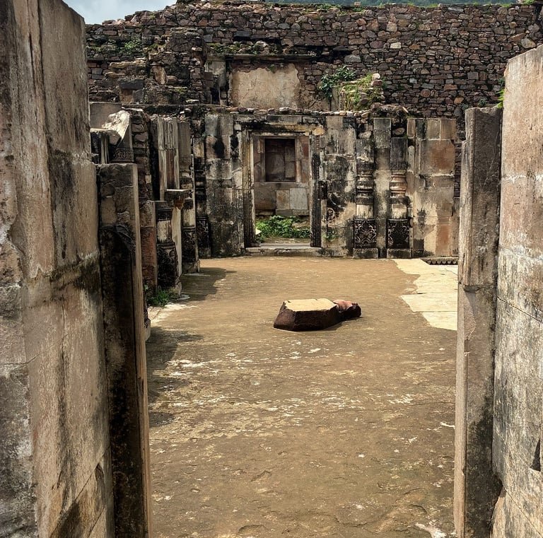 Same-Day Tour to Chand Baori & Bhangarh Fort - Private Day Trip from Jaipur