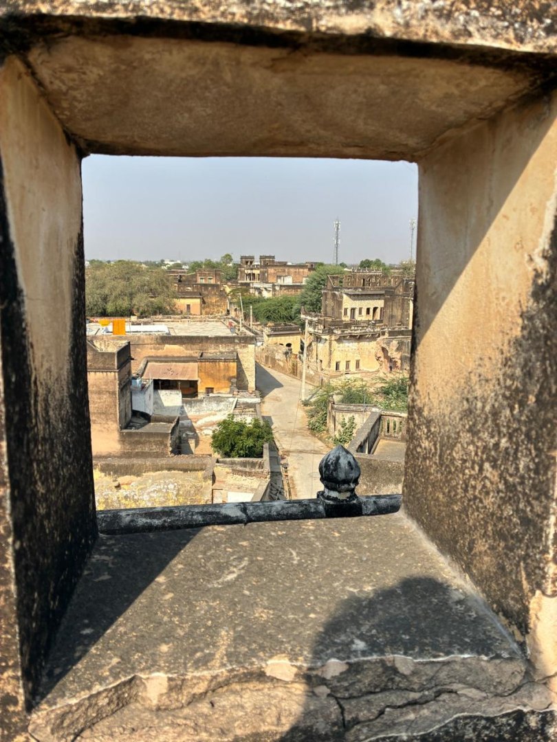 Explore the Open-Air Art Gallery of Mandawa - Day Trip from Jaipur