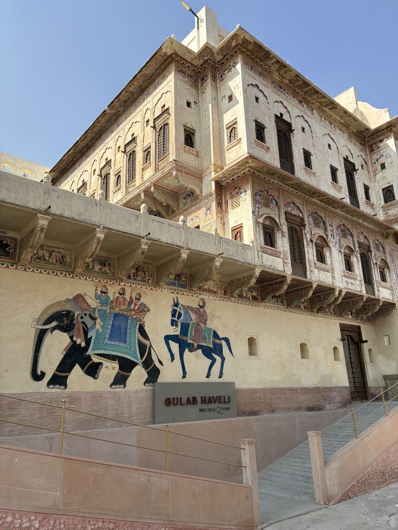 Explore the Open-Air Art Gallery of Mandawa - Day Trip from Jaipur
